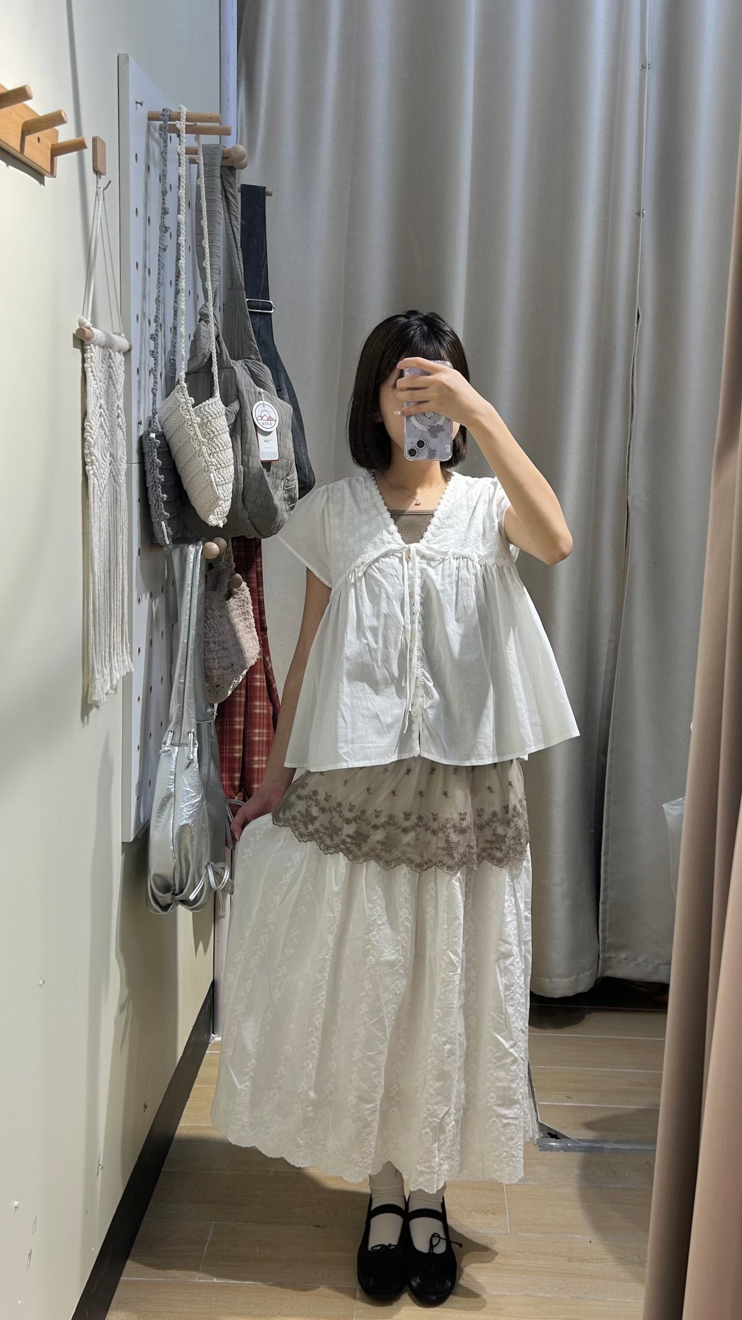 刺繡小花綁帶TOP - TP572