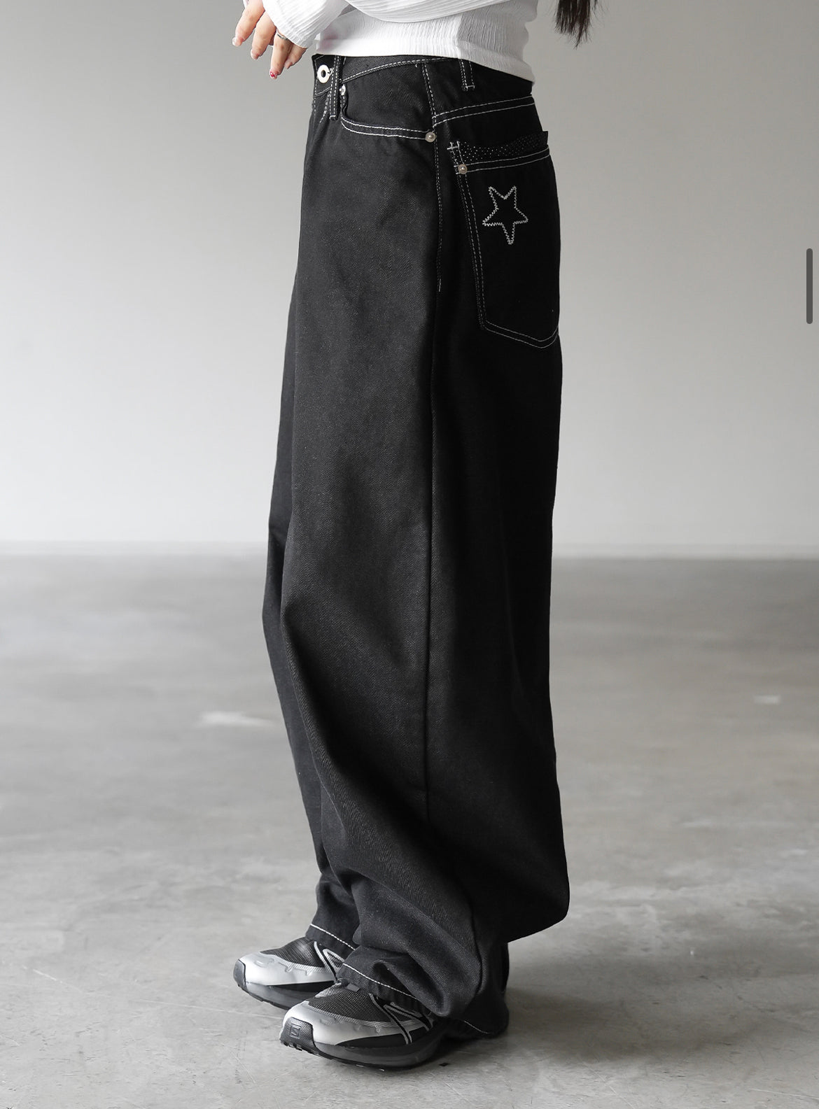 Pre-order | Non-fade 心形口袋彎刀褲