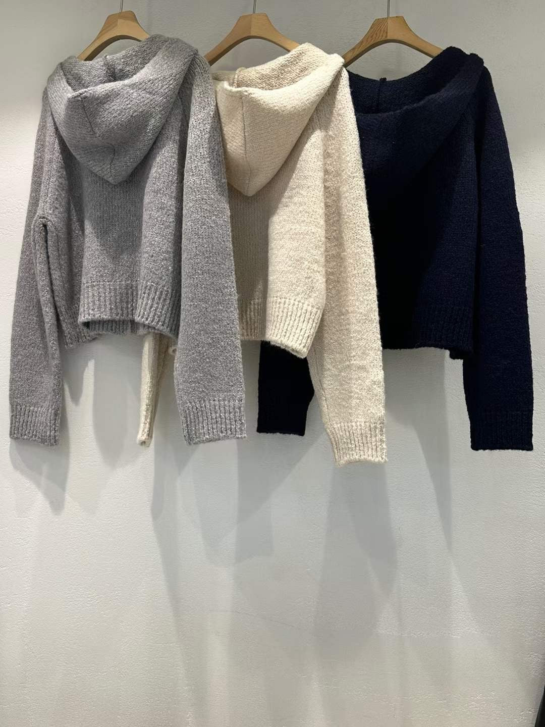 連帽牛角鈕針織cardigan