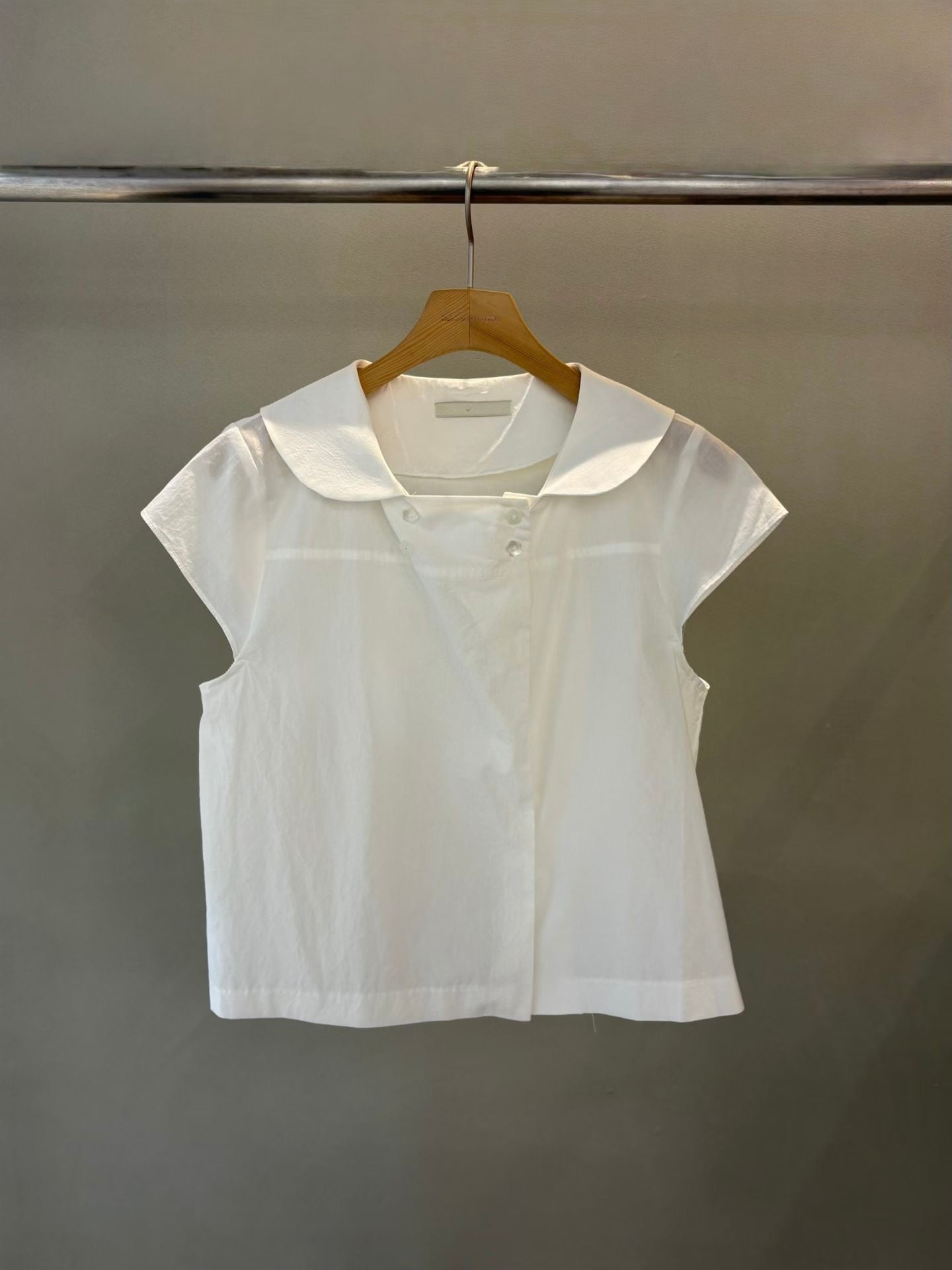 花花鈕日系blouse - ST626