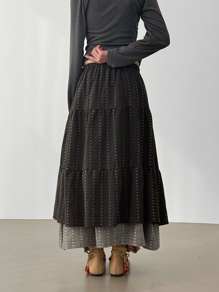 雙層layer繡花半裙 - SK607