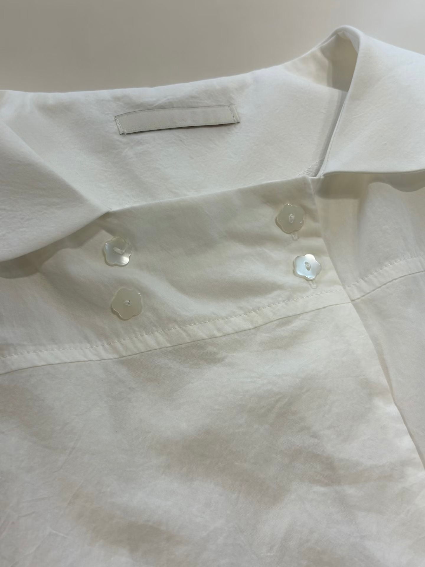 花花鈕日系blouse - ST626