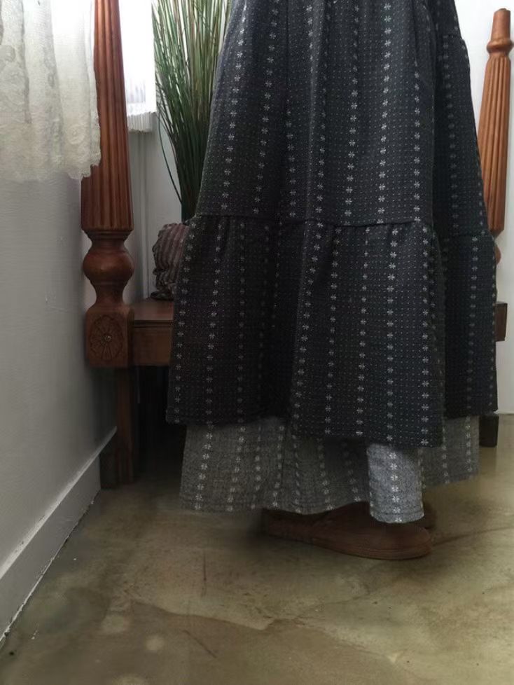 雙層layer繡花半裙 - SK607