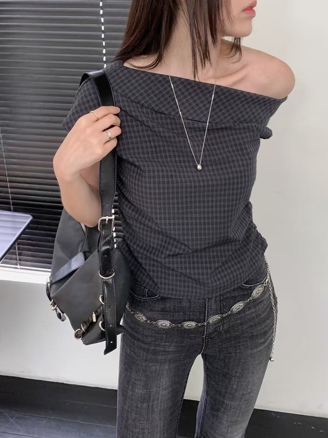 格仔斜肩露膊top - TP627