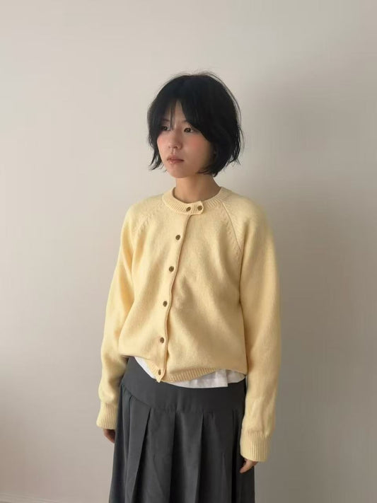 羊毛雙扣針織開衫 - KN602