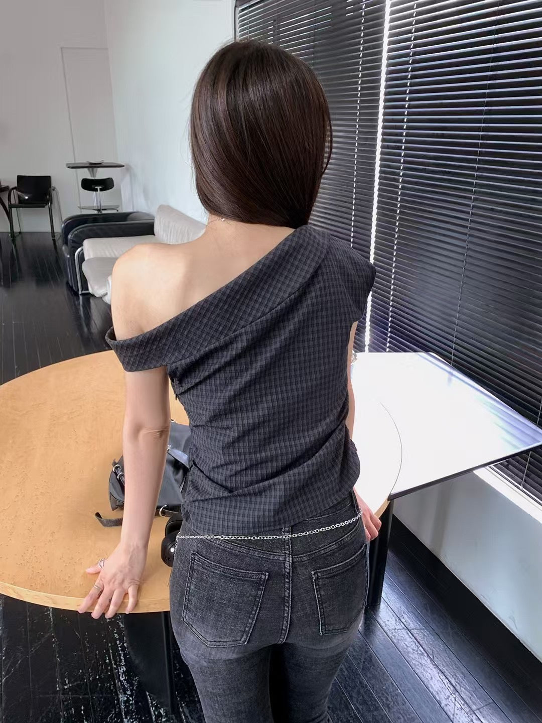 格仔斜肩露膊top - TP627