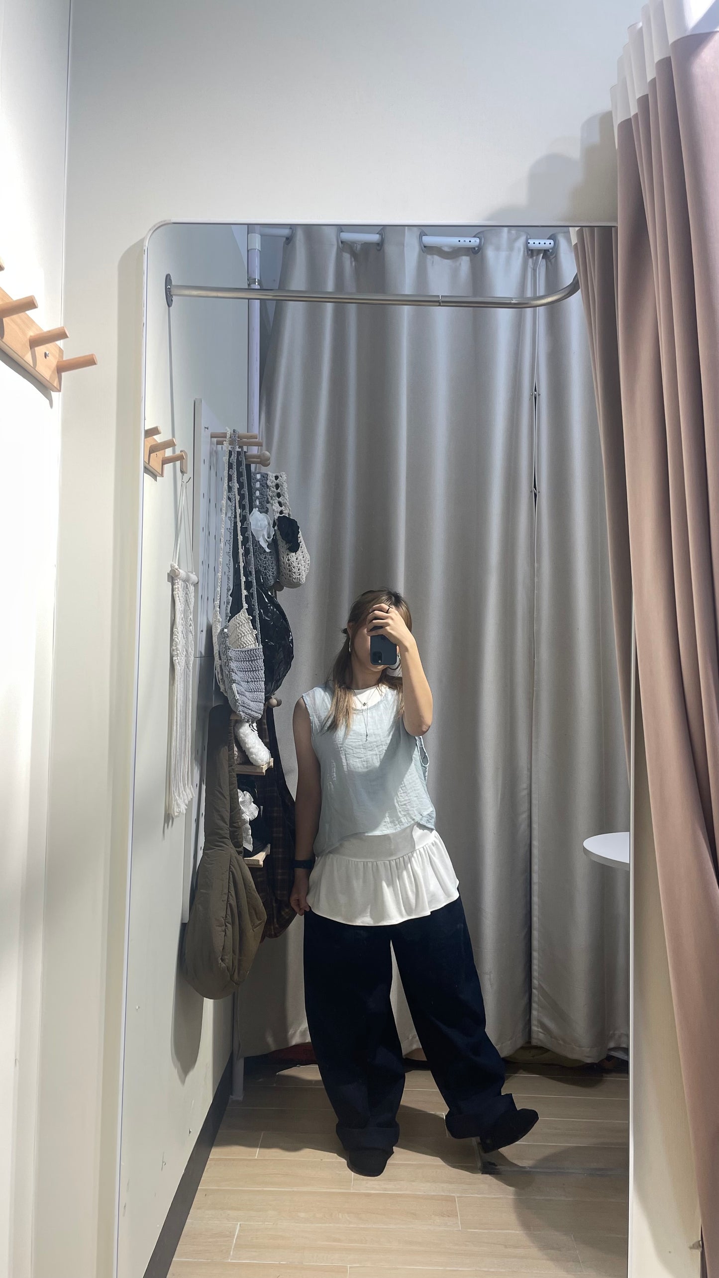 透膚鬆鬆背心