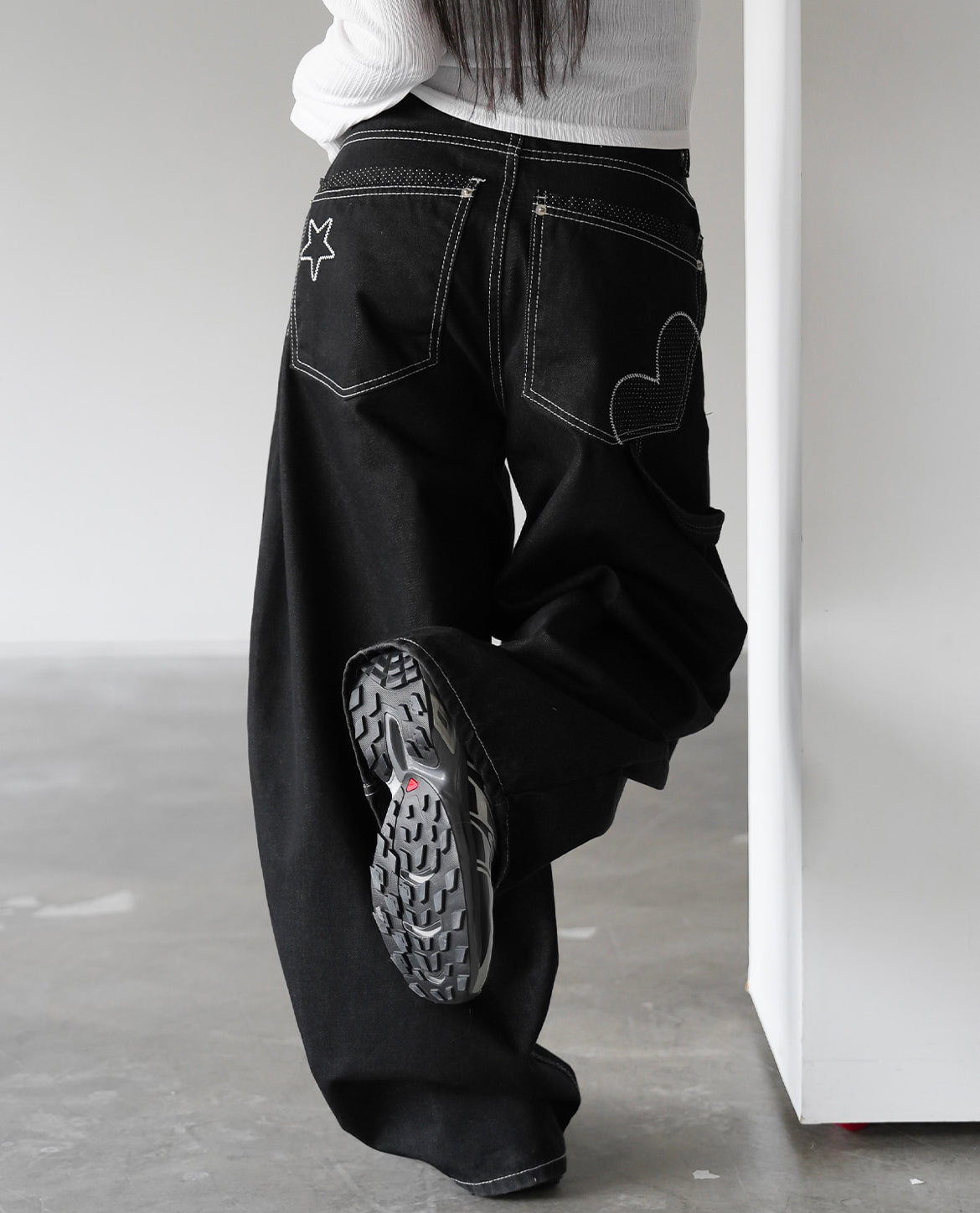 Pre-order | Non-fade 心形口袋彎刀褲