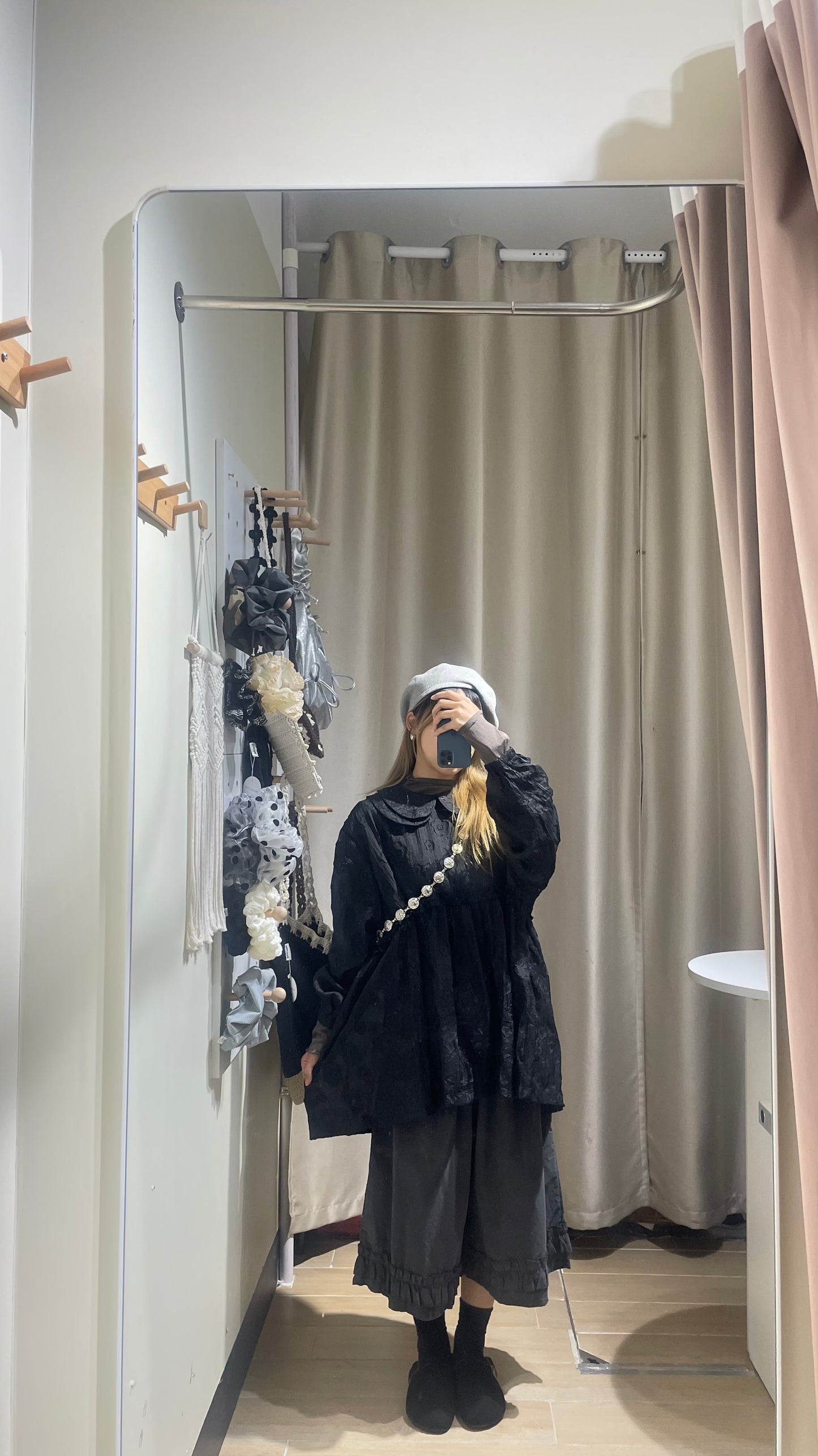 日系暗花娃娃領blouse - ST585