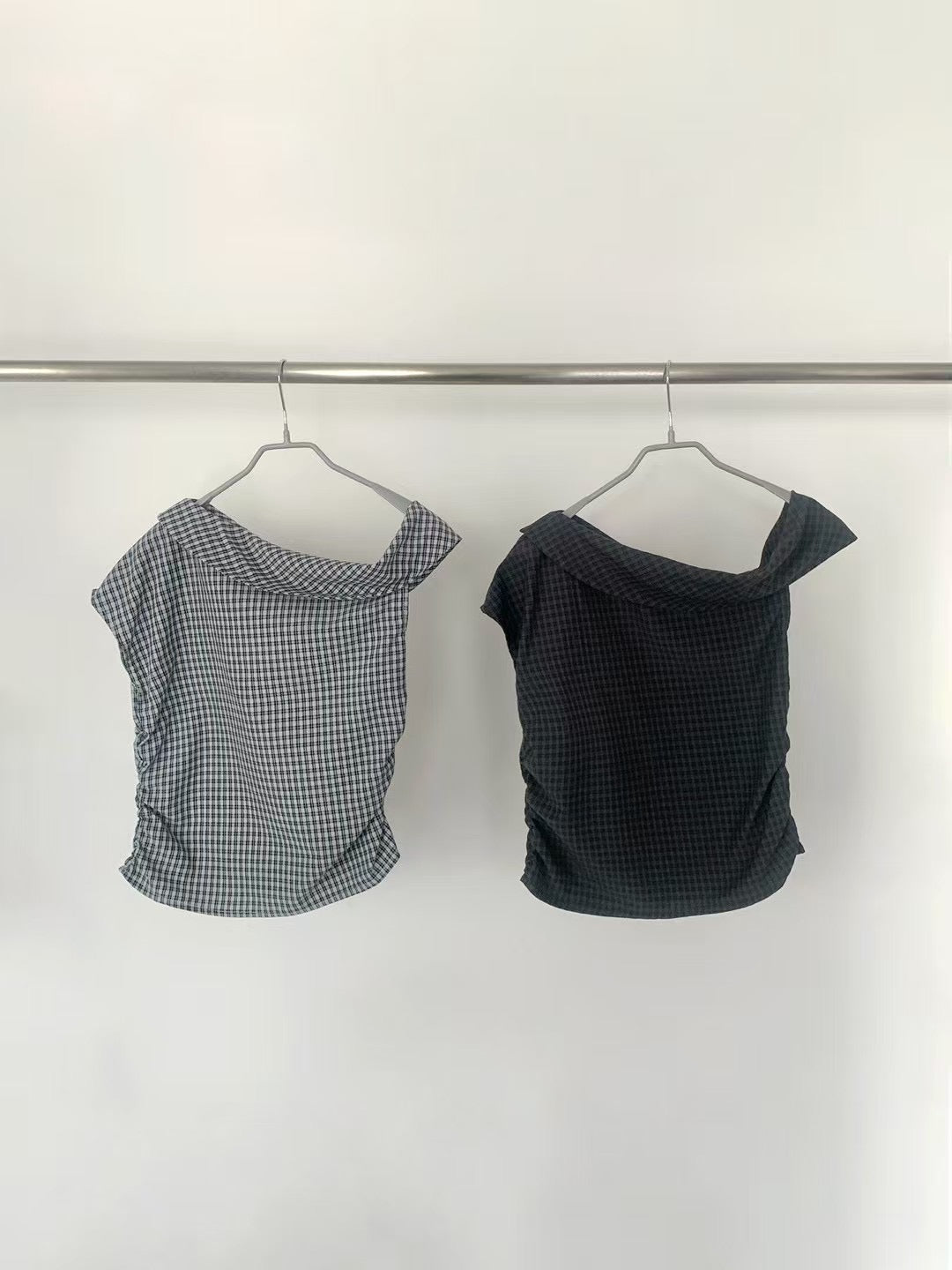 格仔斜肩露膊top - TP627