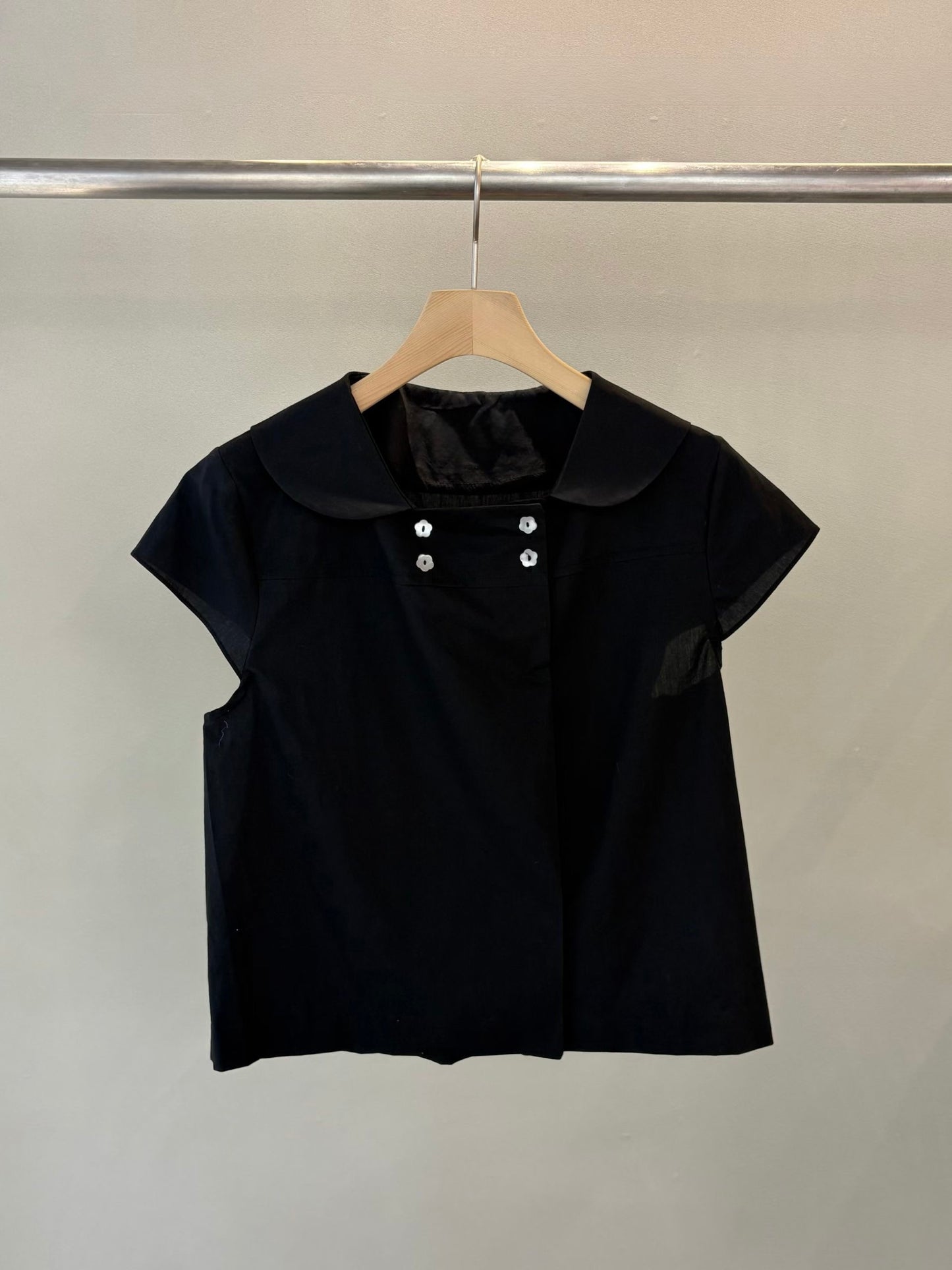 花花鈕日系blouse - ST626