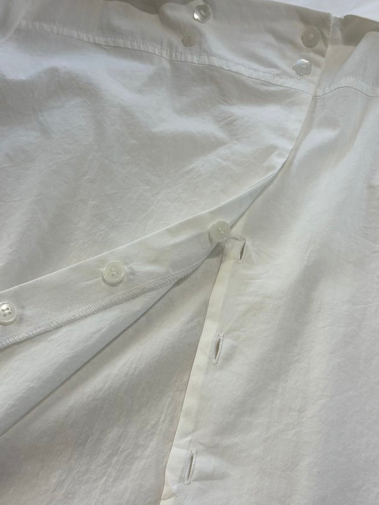 花花鈕日系blouse - ST626